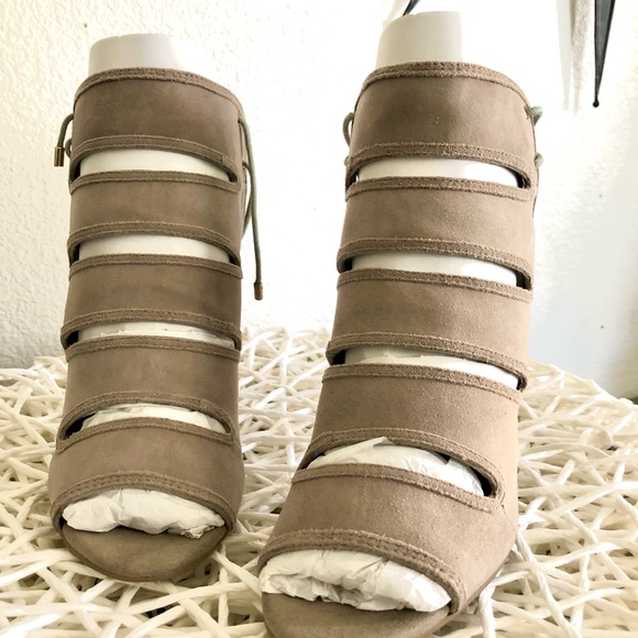 Seychelles “Play Along”- ✨Genuine Suede Leather Lace Up Gladiator Heels!✨ - Picture 3 of 6